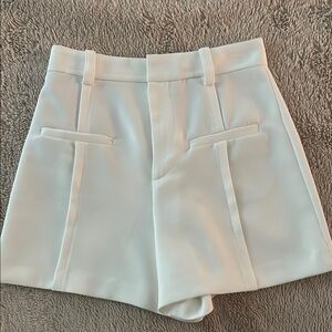 Zara High Waist Cream Shorts with Tailored Fit EUC